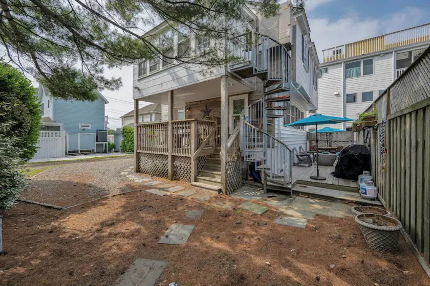 209B Midland \"The Cottage\"  Less than two blocks to Lewes Beach! - Image 1