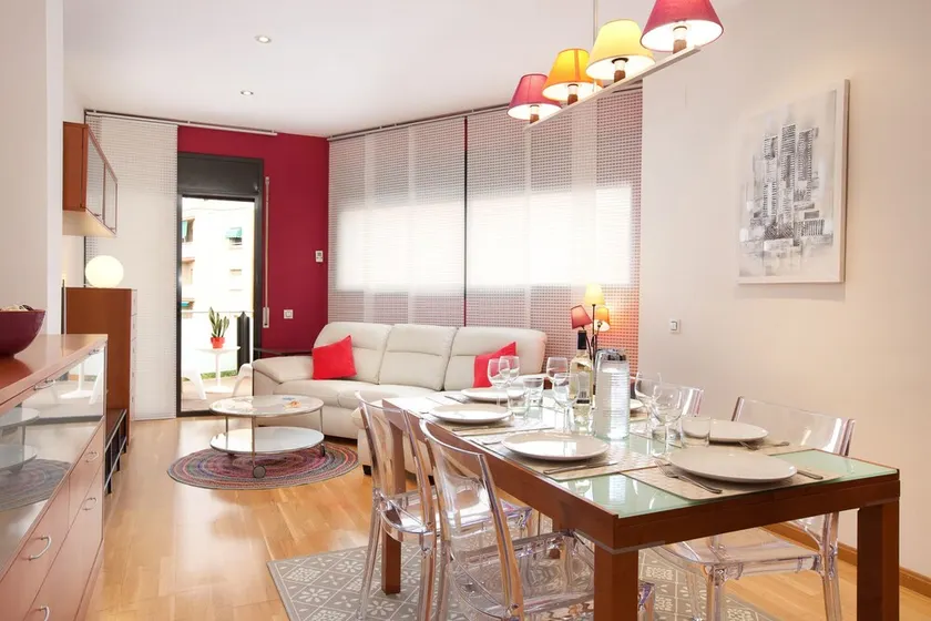 SUNNY ATTIC, 2 TERRACES, PRIVATE SOLARIUM, 3 ROOM, 2 BATHS. 3 MIN TO SUBWAY. - Image 1
