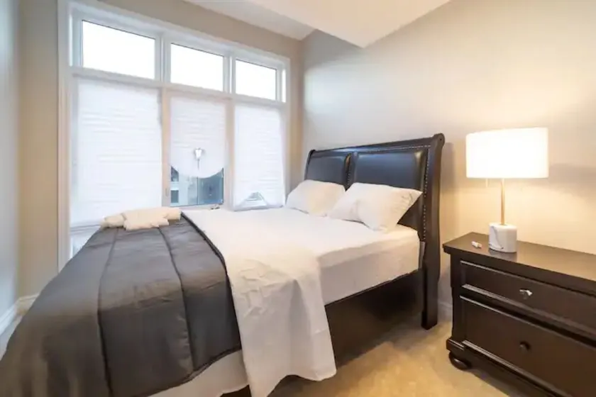 Beautiful New Townhouse in Quiet Neighbourhood - Image 1