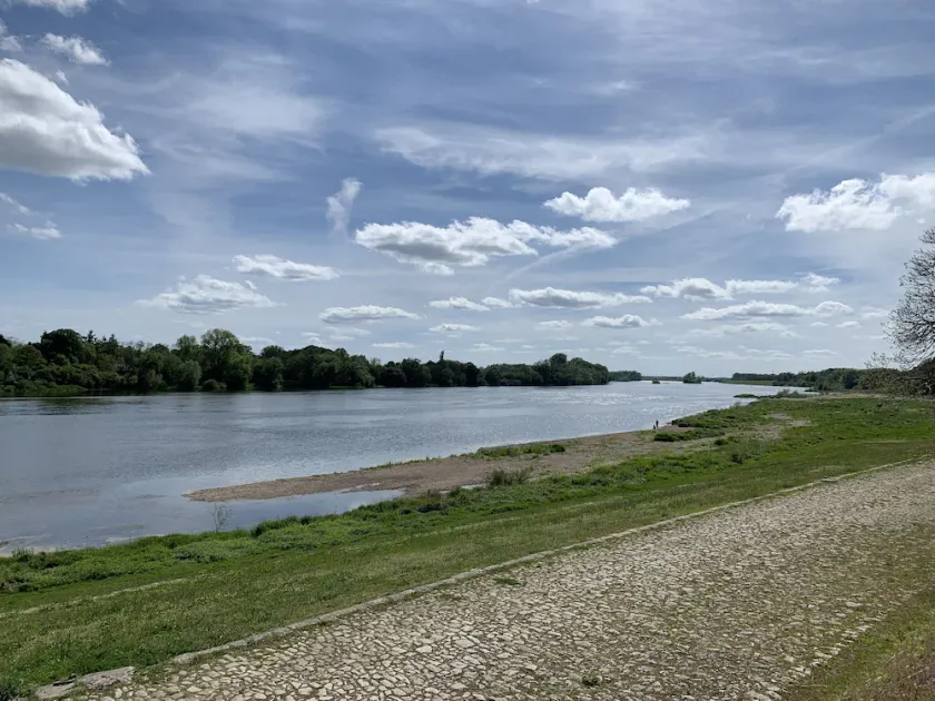 Gîte des Bords de Loire - 50m de la Loire à Vélo - Meuble de Tourisme 4 Étoiles - Image 1