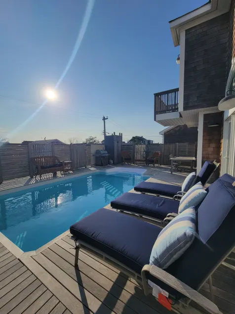 3 Yrs Young HOME & Heated Salt Water POOL - equally convenient to Ocean or Bay! - Image 1
