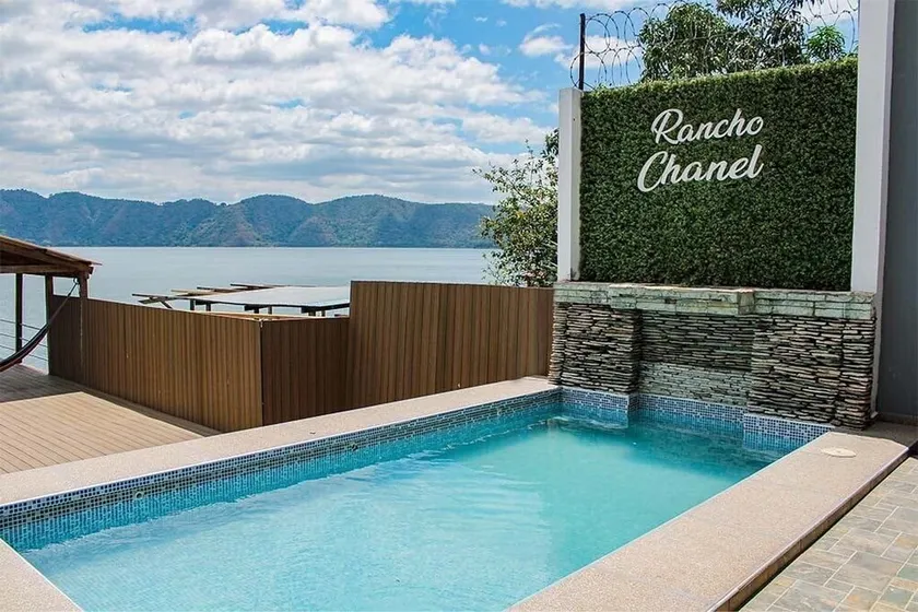 Rancho Chanel, Lago de Coatepeque - Image 1