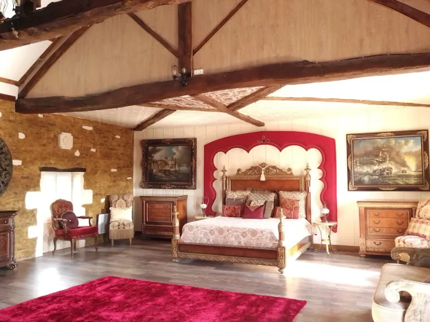 Luxury Chateau/Wedding Venue - Image 1