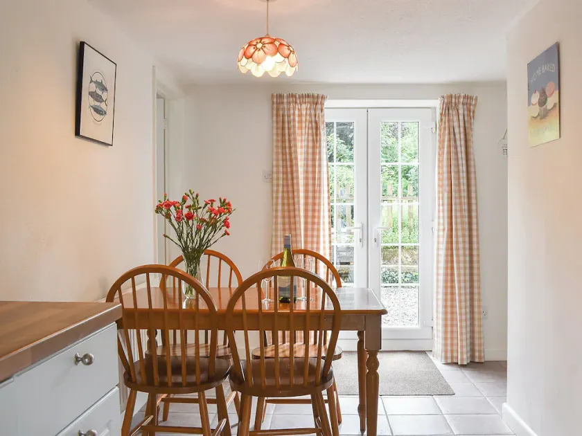2 bedroom accommodation in Trehingsta, near Callington - Image 1