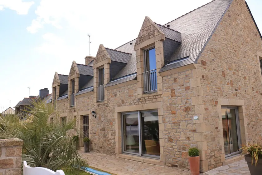 MAGNIFICENT VILLA ETELOISE 200m FROM THE SEA WITH HEATED POOL - Image 1