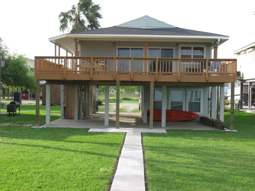 Non Smoking/ Water Front Bayhouse With Private Fishing Pier And Boat Dock - Image 1