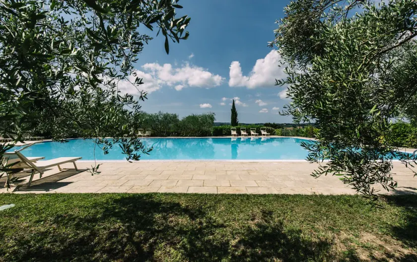 Apartment with garden and BBQ - swimming pool and tennis court - Image 1