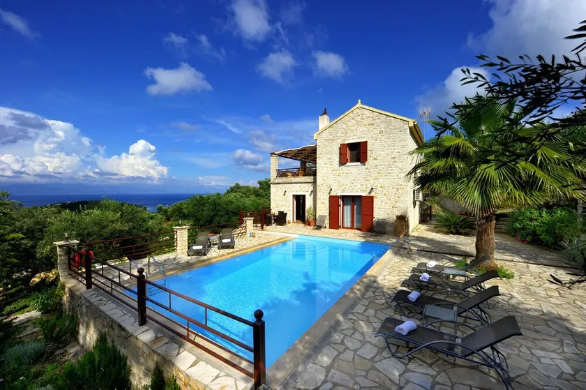 Appartement « Villa Casa Bianca Purple » avec vue mer, piscine partagée & Wi-Fi - Image 1