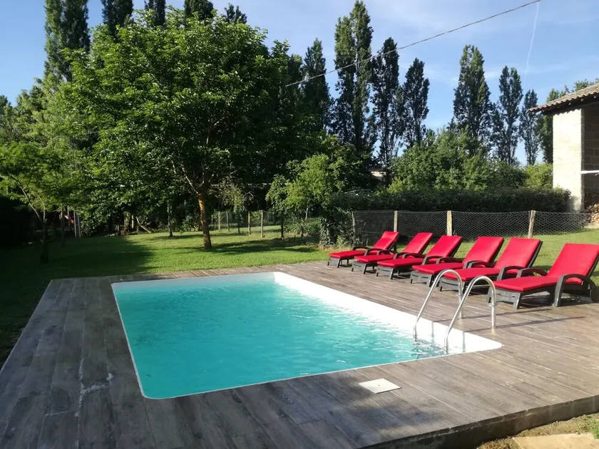 Stort, roligt hus nær St Emilion med stor have og privat pool - Image 1
