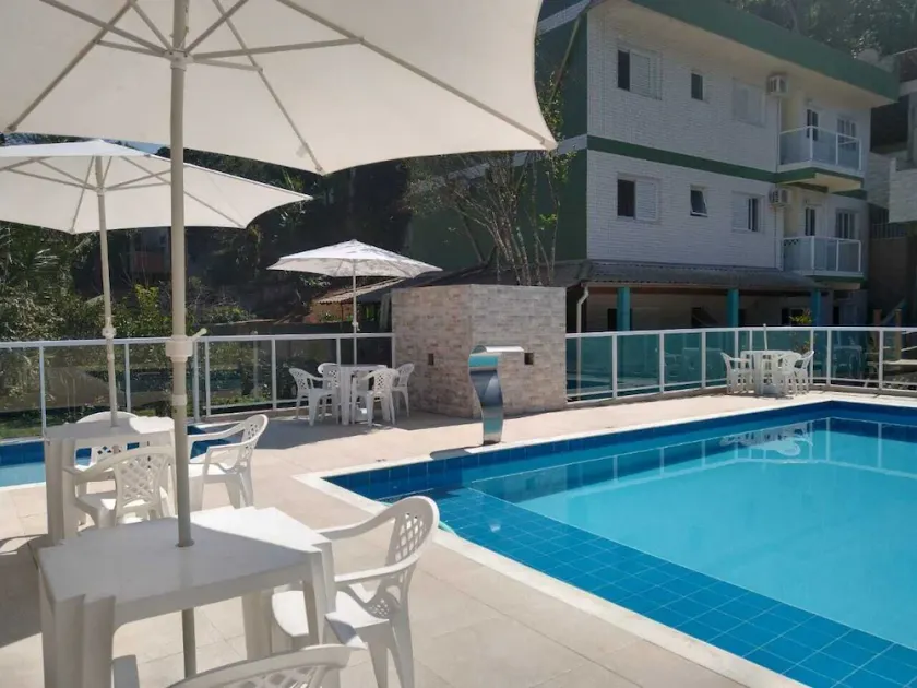 Apartment with pool and leisure area, 2 bedrooms, furnished, near Martim de Sá. - Image 1