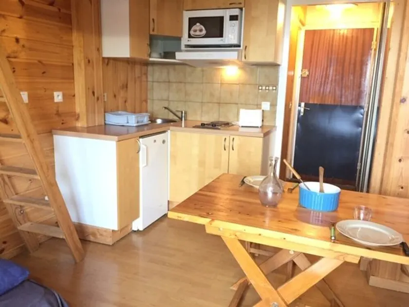 Studio Ski-In/Ski-Out, 2 Guests, Central Risoul Location - Image 1