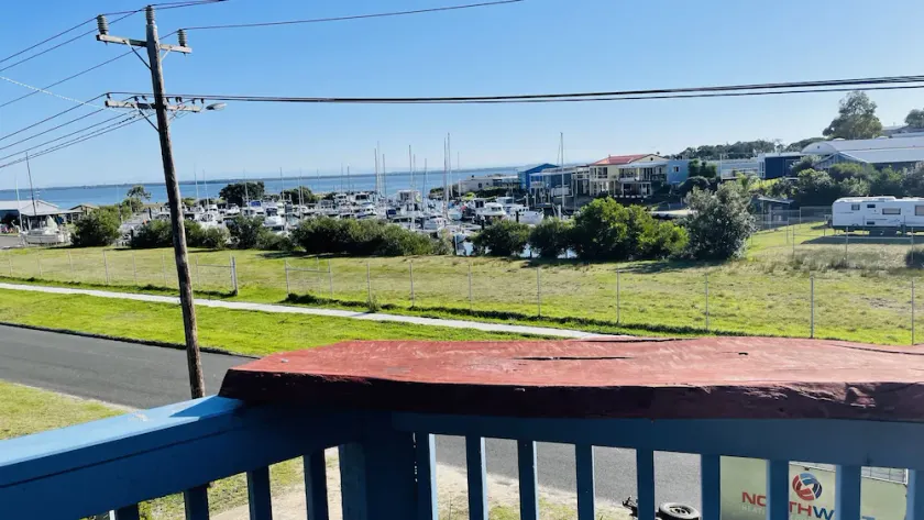 Marina Quays Upper Deck - amazing views over marina, dog friendly - Image 1