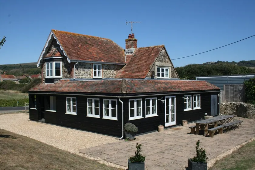 Greystone Cottage - Sea views, short stroll to a beautiful sandy beach - Image 1