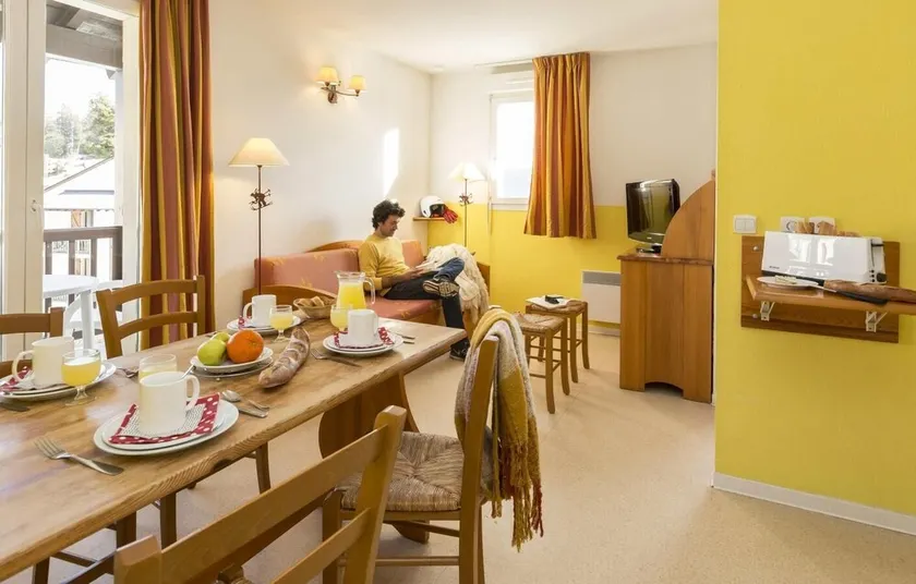 Wifi, swimming pool, balcony, parking, tv, ski locker, 37m², Font Romeu - Image 1
