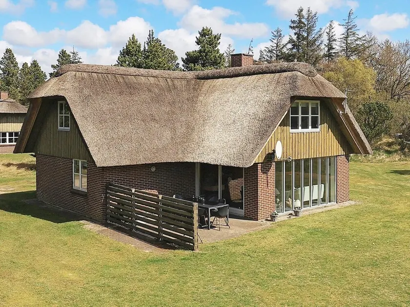 8 person holiday home in Blåvand - Image 1