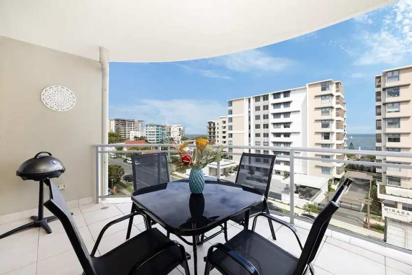 Stylish beachside unit 3 min walk to beach - Image 1