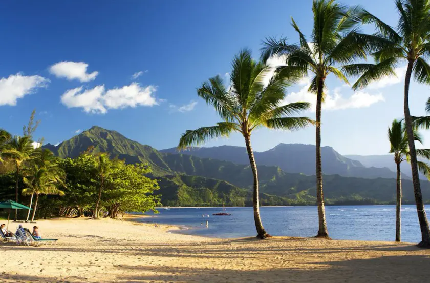 Hotel room with view of Hanalei Bay, lanai, outdoor pool, hot tub & grills - Image 1