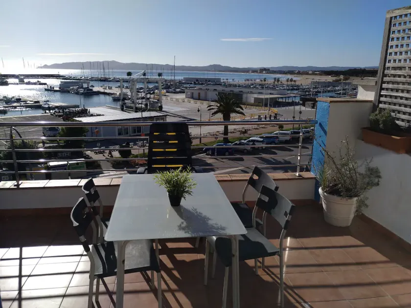 L'Estartit. Attico con splendida terrazza di fronte al porto turistico - Image 1