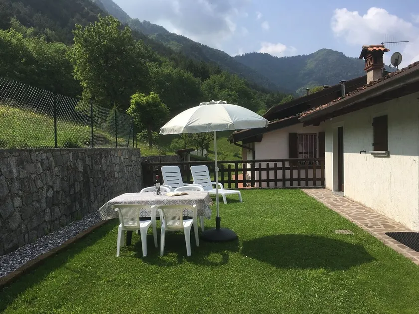 Casa Carla, hasta 4 personas, zona tranquila, jardín, balcón con vistas panorámicas - Image 1