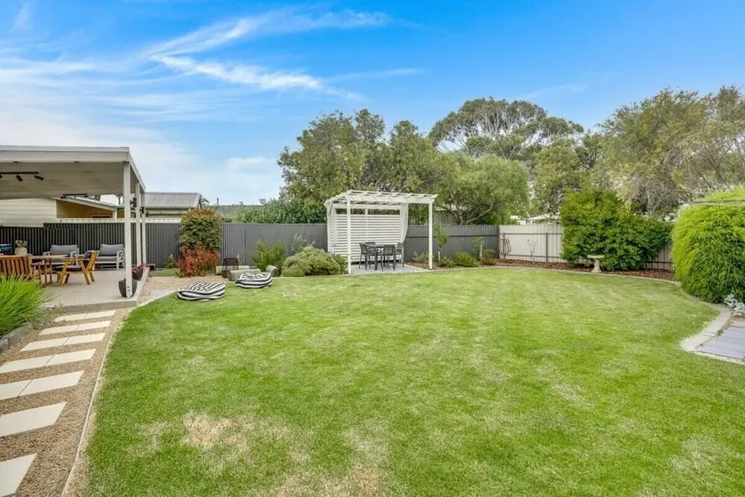 58 Colman Rd Goolwa South - BYO Linen - Image 1