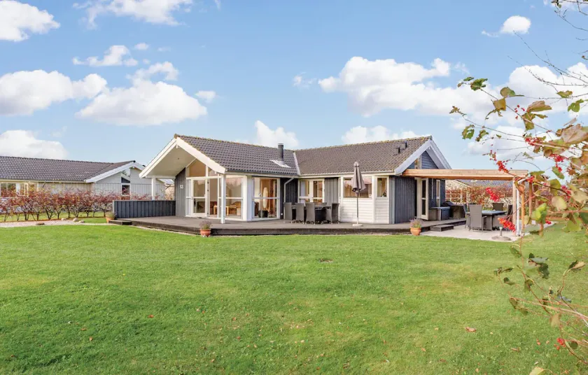 Amazing home in Otterup with kitchen - Image 1