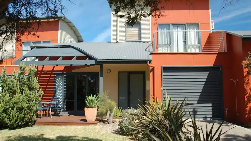 Surfside 2 at Sandy Point - Image 1