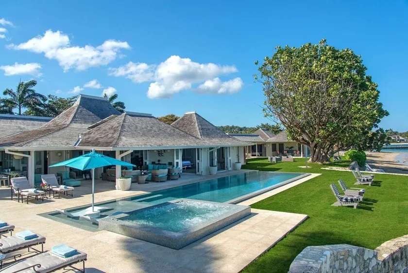 Beautiful Sunset Luxury villa - Image 1