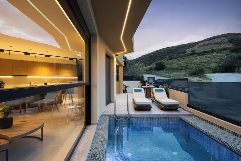 Elmima Luxury Villa - Image 1