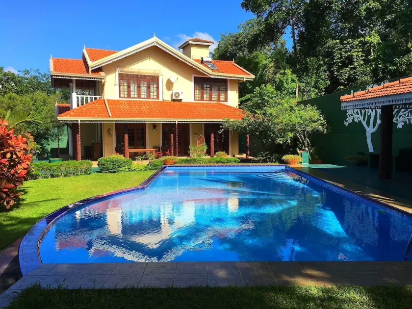 Gorgeous private luxury villa - Image 1