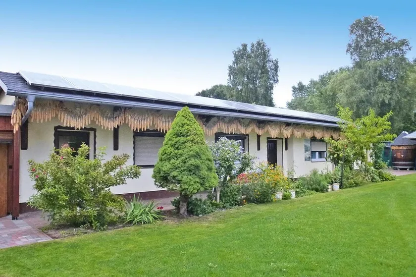 Bungalow in Lubben With a Terrace - Image 1