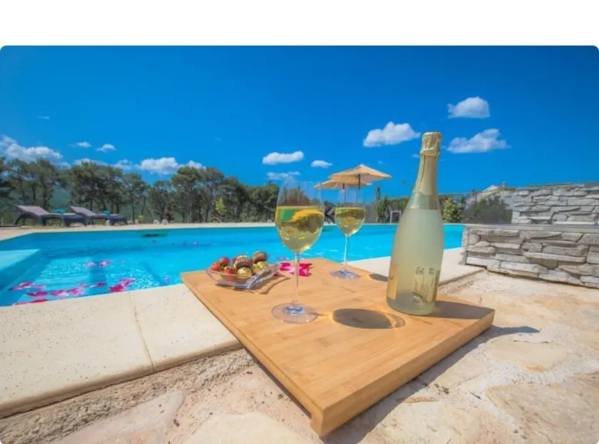 Vila P - Image 1
