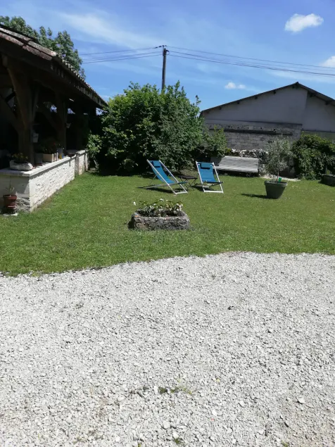 Gîte à la Campagne Près de Cahors - Image 1