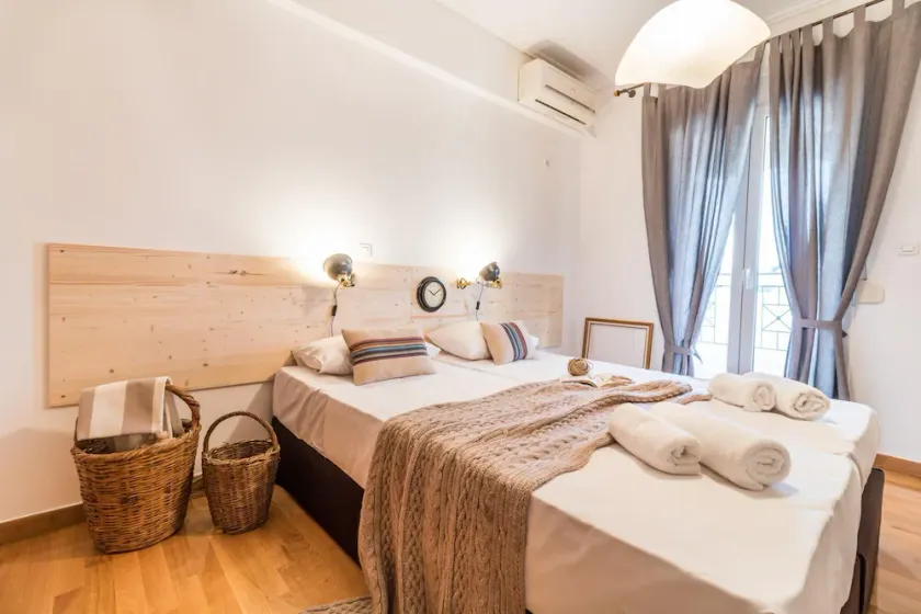 Renovated 3 bedroom apt with Acropolis View - Image 1