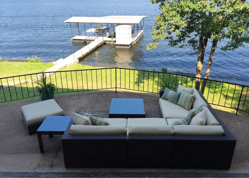 SUPER CLEAN! private dock & lrg outdoor living w/ bar - big cove w kayak & SUP - Image 1