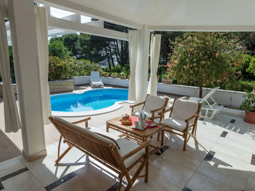 Holiday Home in Molat with Pool - Image 1