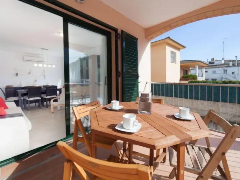 Appartamento con giardino, piscina e terrazza - Image 1