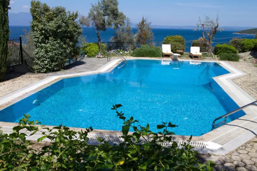 Ananda Spa Villa in Nies - Image 1