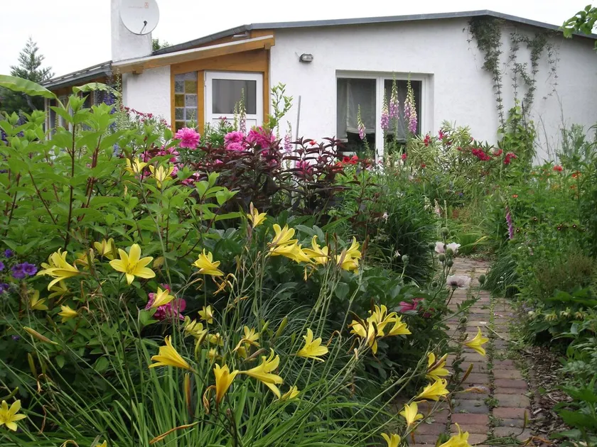 Casa arredata con gusto con ampio giardino - Image 1