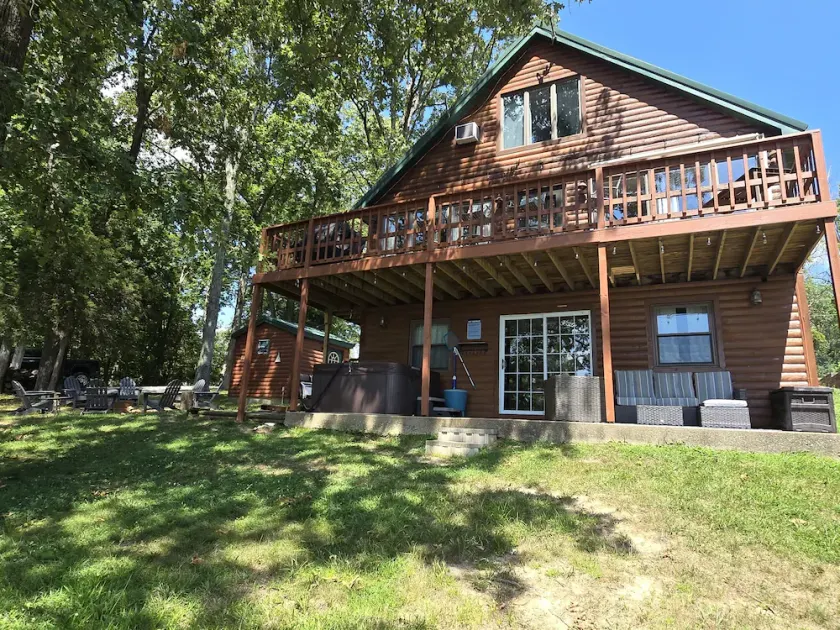 5BR Log Home w/ Hot Tub & Dock on Lake of Egypt - Image 1