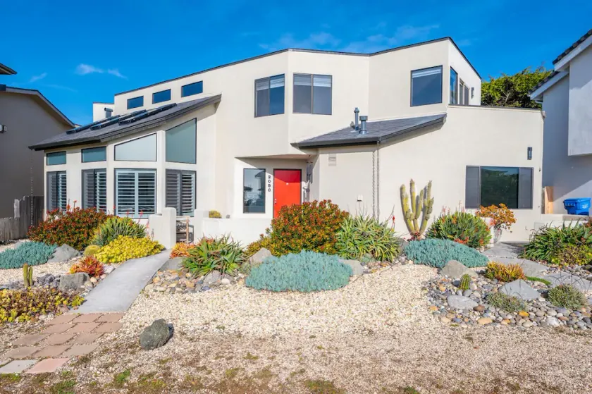 Stunning, Ocean View Rental on Sherwood! Enjoy Your Next Month Long Getaway! - Image 1