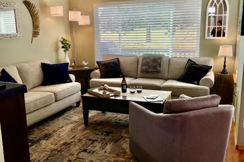 Freshly remodeled and updated dog friendly get-away w/Private Hot Tub and view! - Image 1