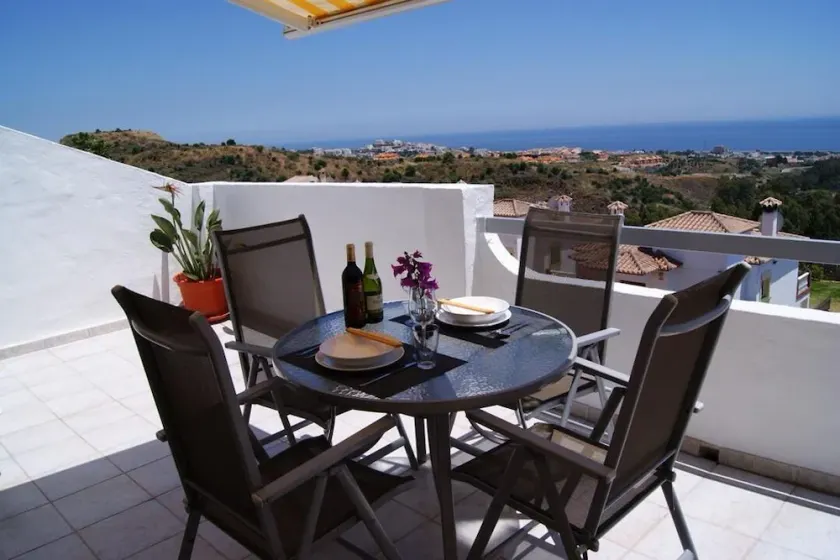 Penthouse apartment including service package and many extras! - Image 1
