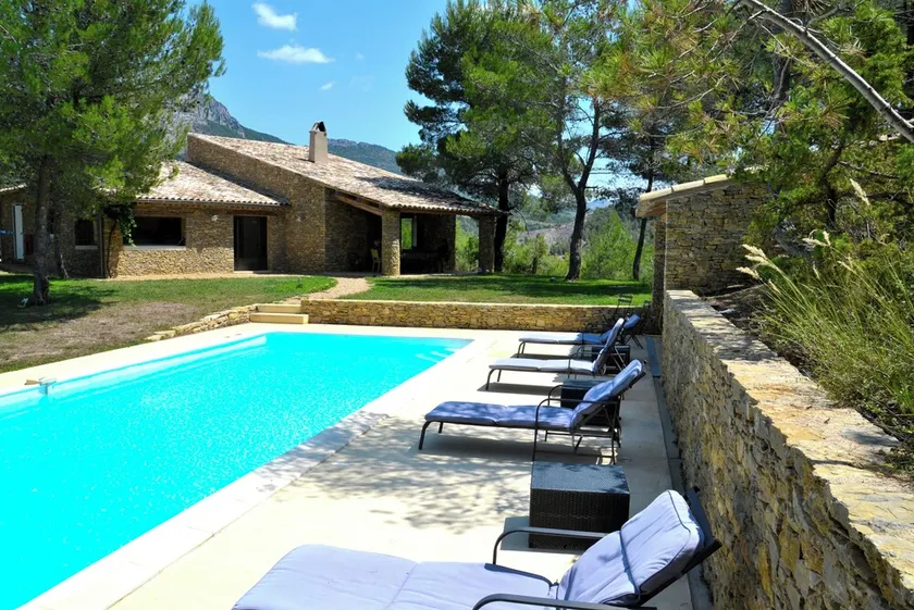 \"LOVE N'EST\", Mas in the heart of the Baronnies classified 5*. - Image 1