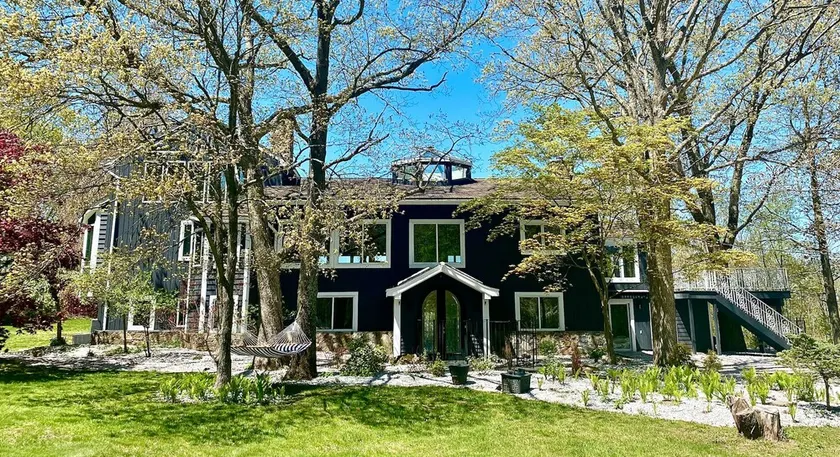 Ultra Secluded mountaintop mansion amazing views-hot tub-arcade - Image 1