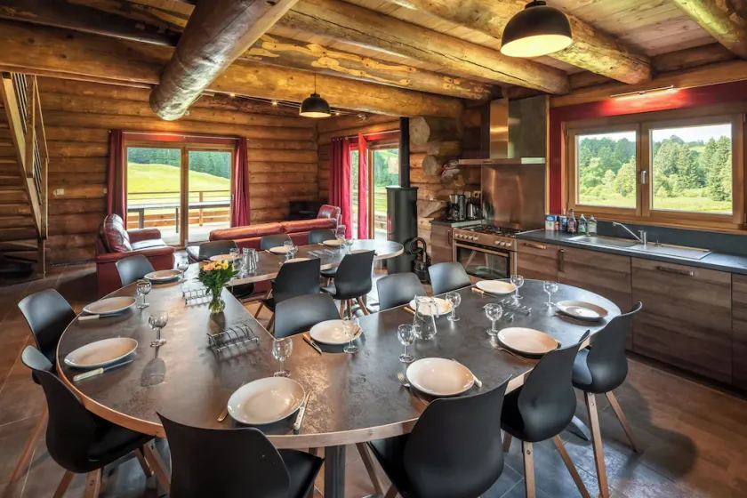 Log cabin with 25 m2 terrace and unobstructed view - Image 1