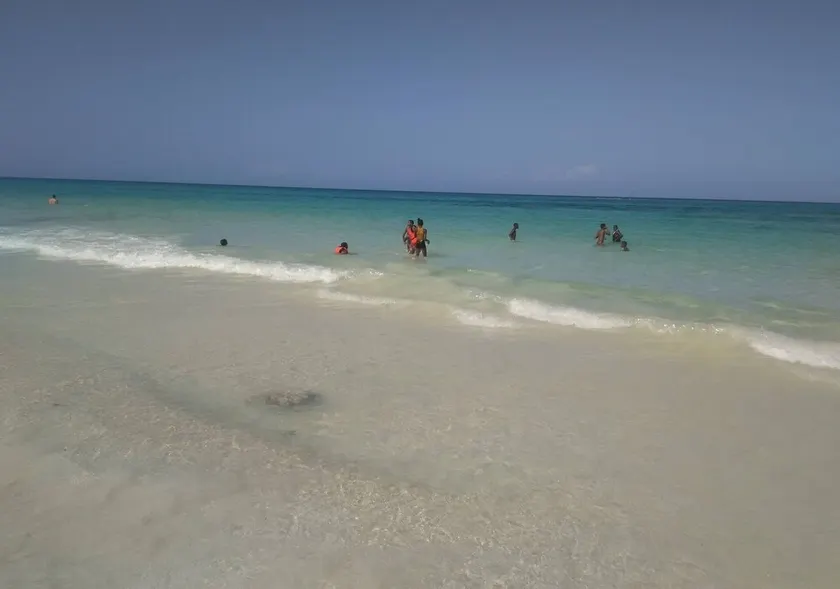 2 soveværelser SUITE-TRINN TIL HVID SAND BEACH-CHEF HUS KEEPER INKLUDERET - Image 1