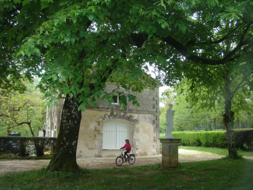 En lugn natur, inte en by, La Ferme de Montbreton vous accueille - Image 1