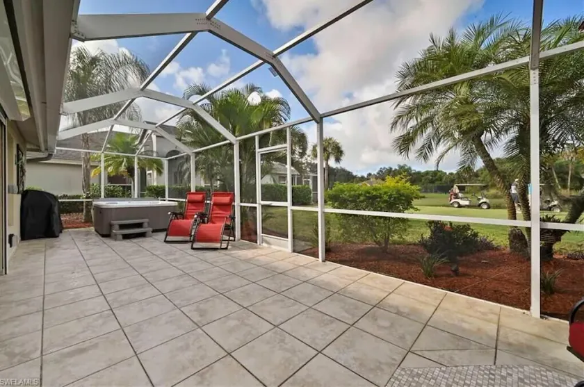 Country Creek -Lovely updated 3 bed/ 2 bath Estero home with hot tub and golf - Image 1