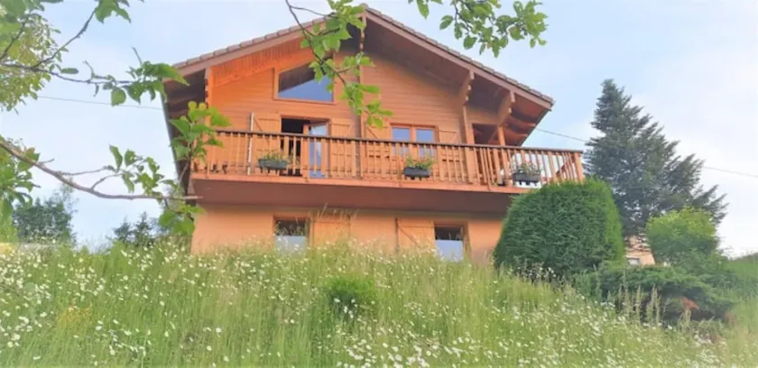 Wooden chalet with magnificent view - Image 1