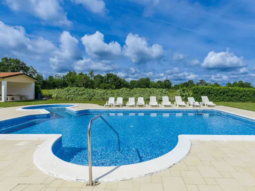 Lovely apartment for 4 people with WIFI, A/C, pool, TV and terrace - Image 1
